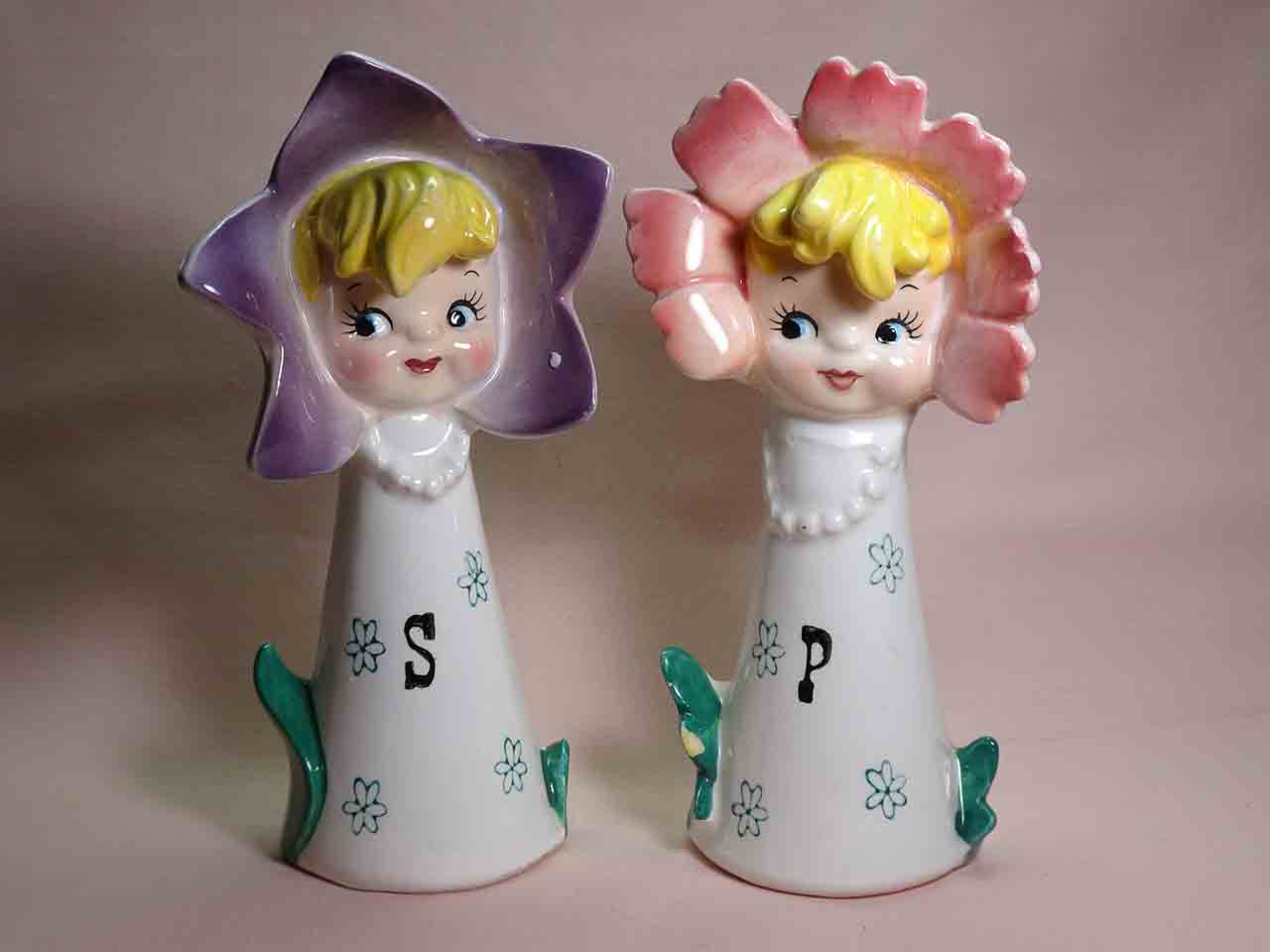 Watch Me Grow - Series - Anthropomorphic flowers salt and pepper shakers