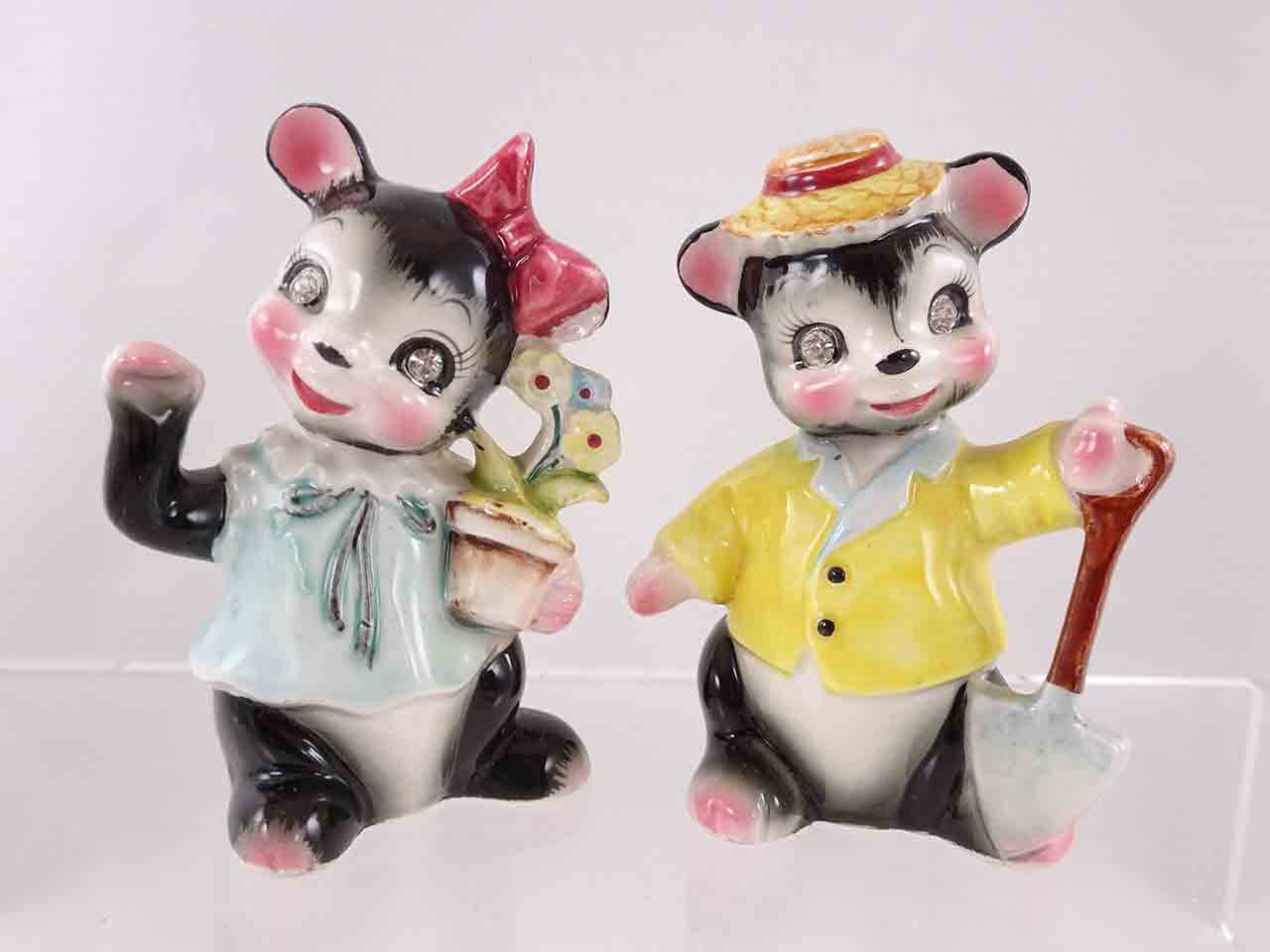 Delicate Rhinestone Eyed Animals Holding Different Items - Bears with flowers and shovel salt and pepper shakers