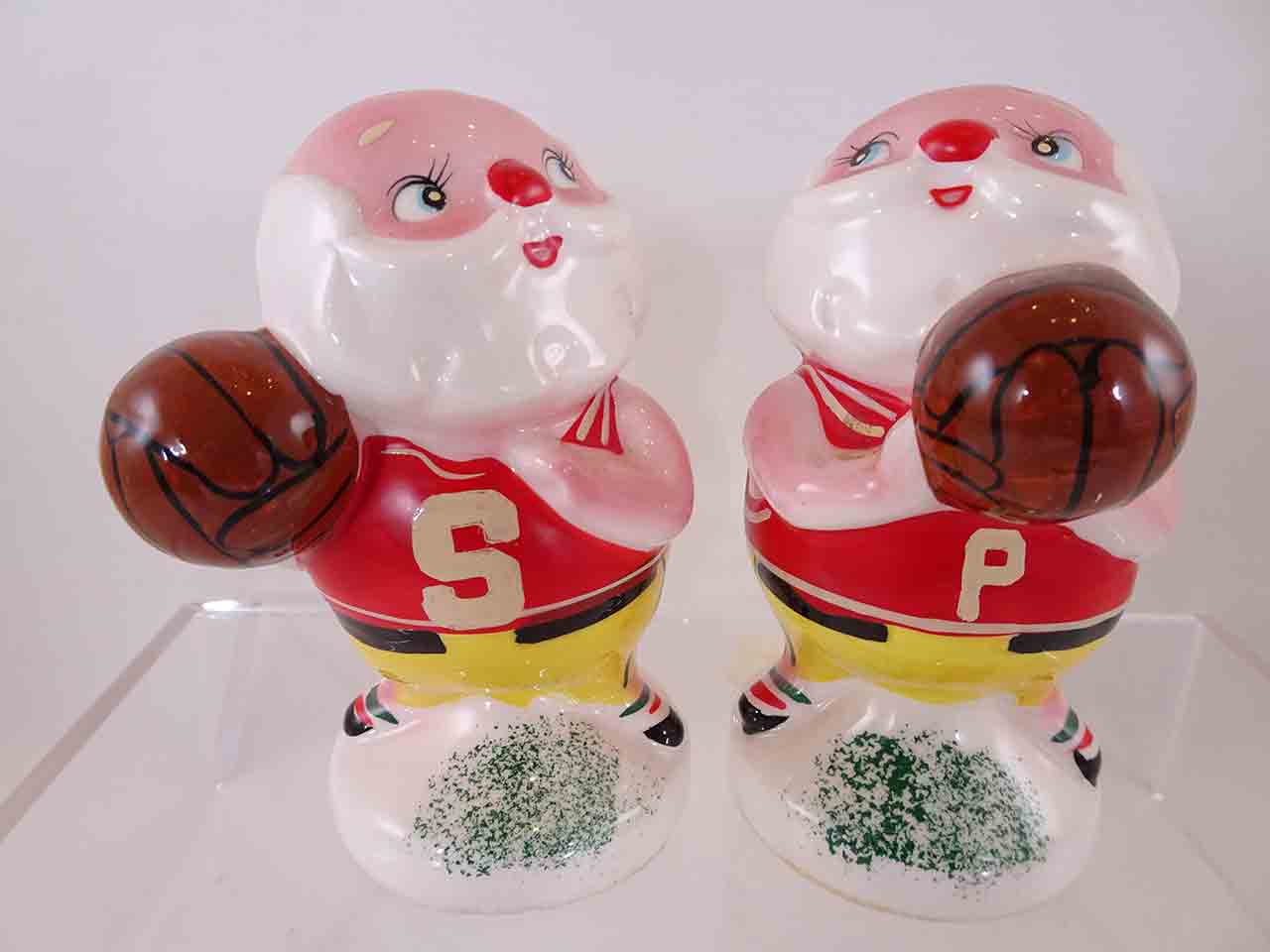 Lego Japan Christmas Santa Claus playing sports salt and pepper shaker series - basketball