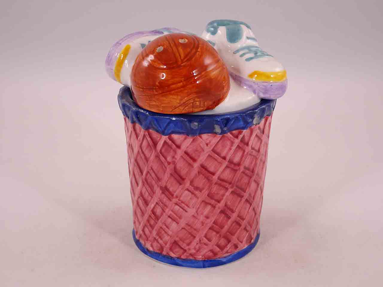 Basketball salt and pepper shakers