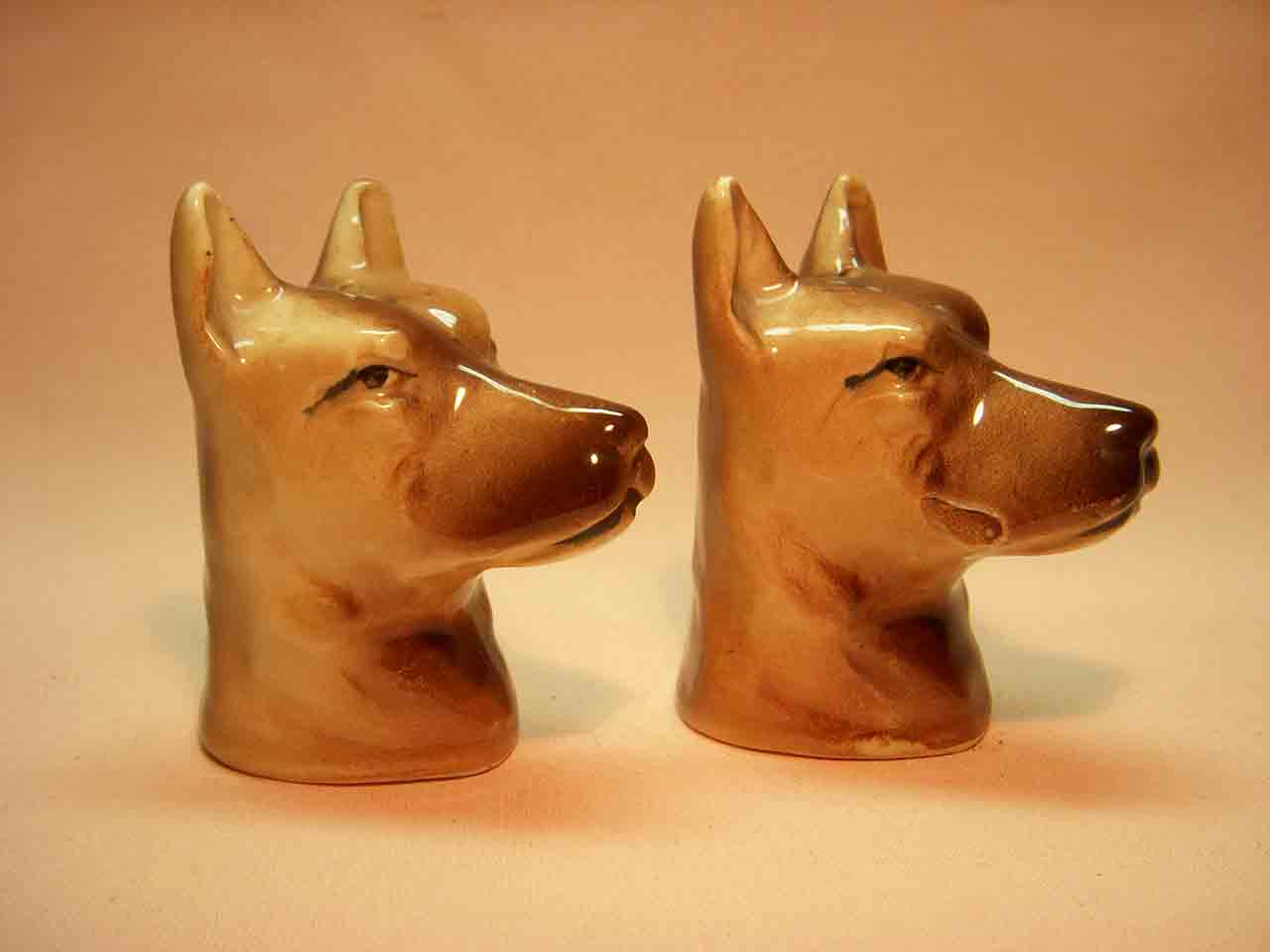 Japan realistic dog heads series of salt and pepper shakers - Dobermans